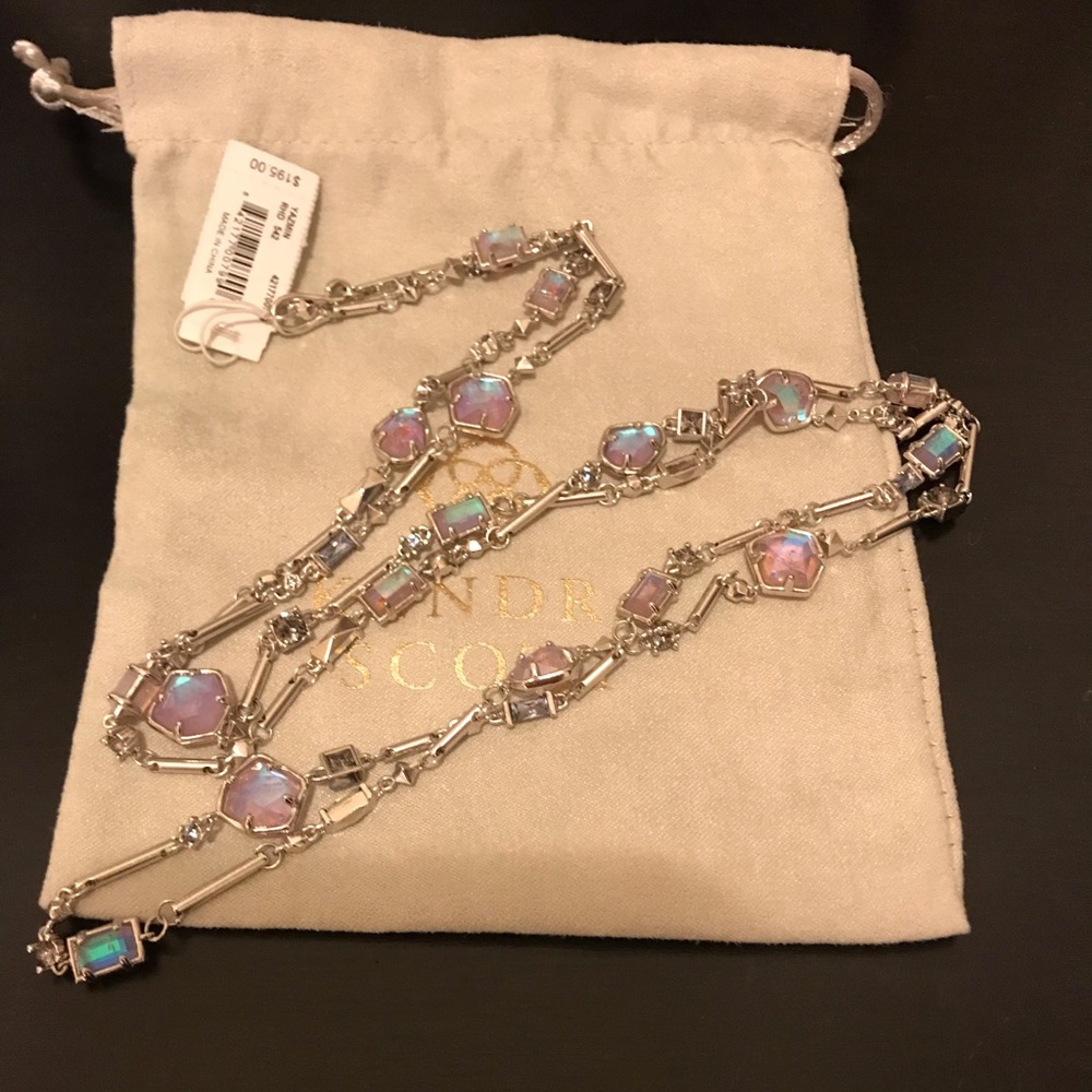 NWT Kendra Scott Yasmín Necklace
